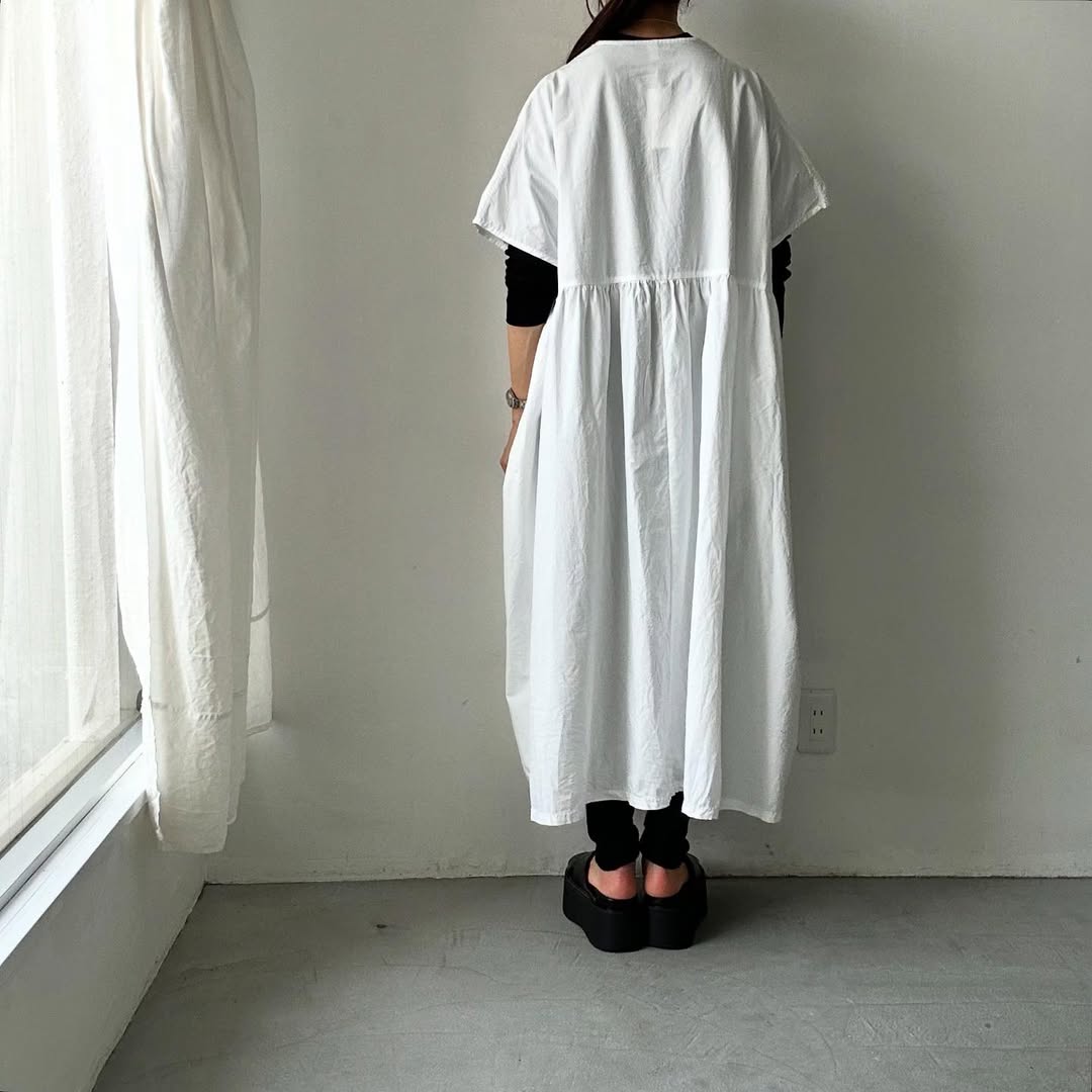 homspun コンパクトウェザービッグギャザーワンピース ホワイト