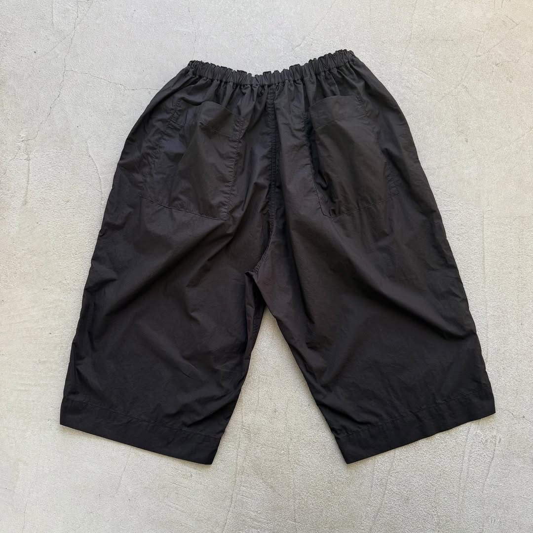 R&D.M.Co ガーメントダイタイプライターハーフゴムパンツ ブラック