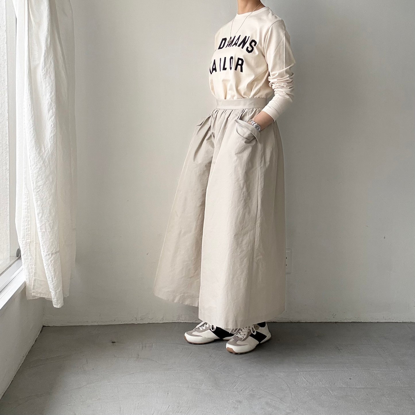 OLDMANS TAILOR OMTフロッキープリントロゴ長袖Tシャツ