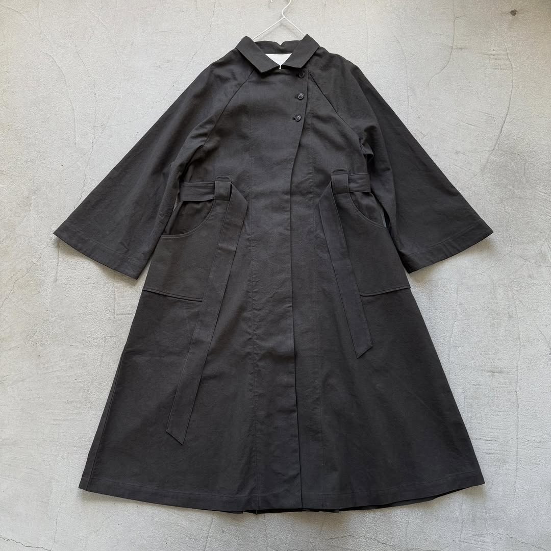 MAGALI コットンリネンアンティークキャンバストレンチコート ブラック