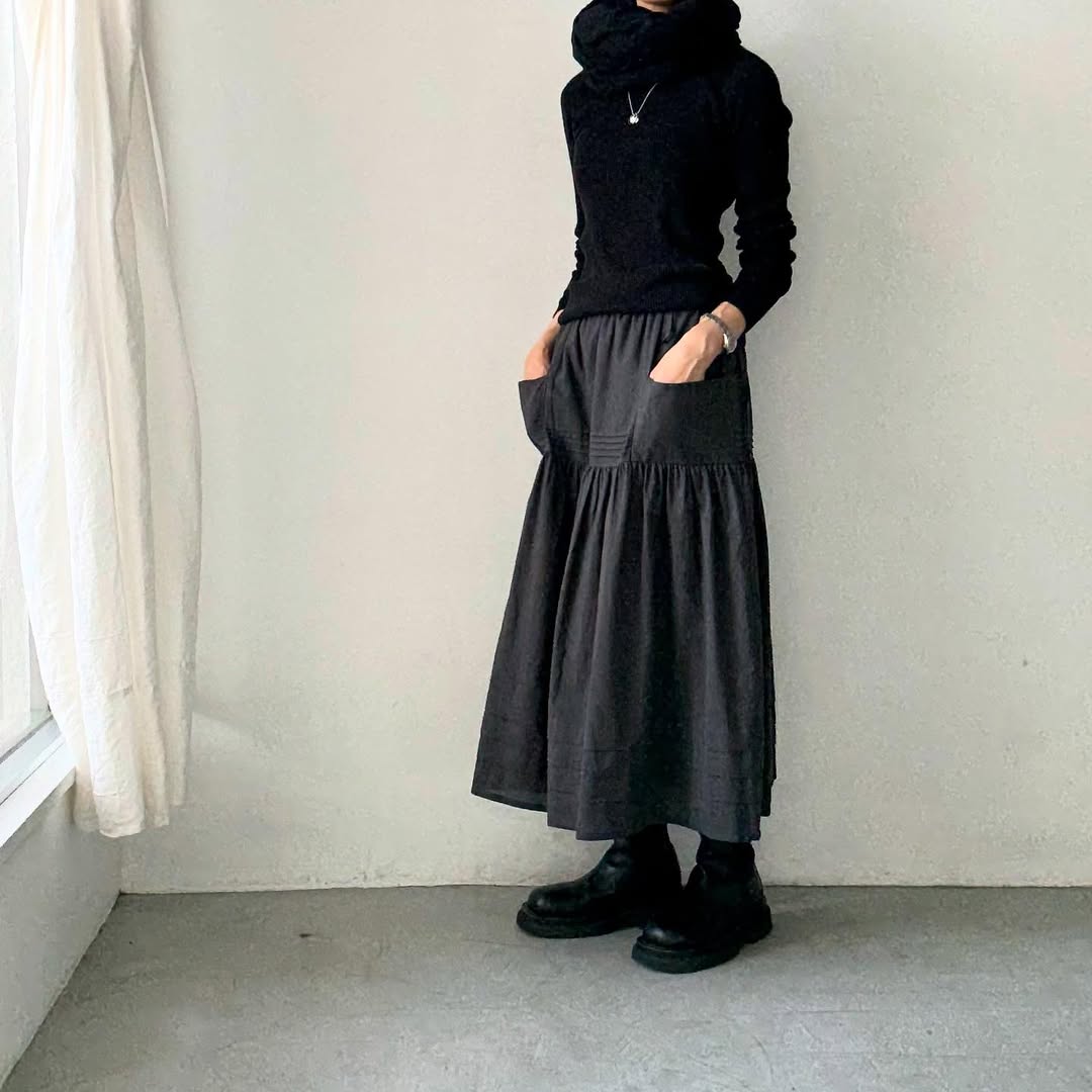 MAGALI コットンシルクピンタックスカート チャコール