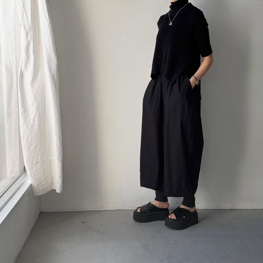 ゴーシュ コットンポプリンワイドパンツ ブラック