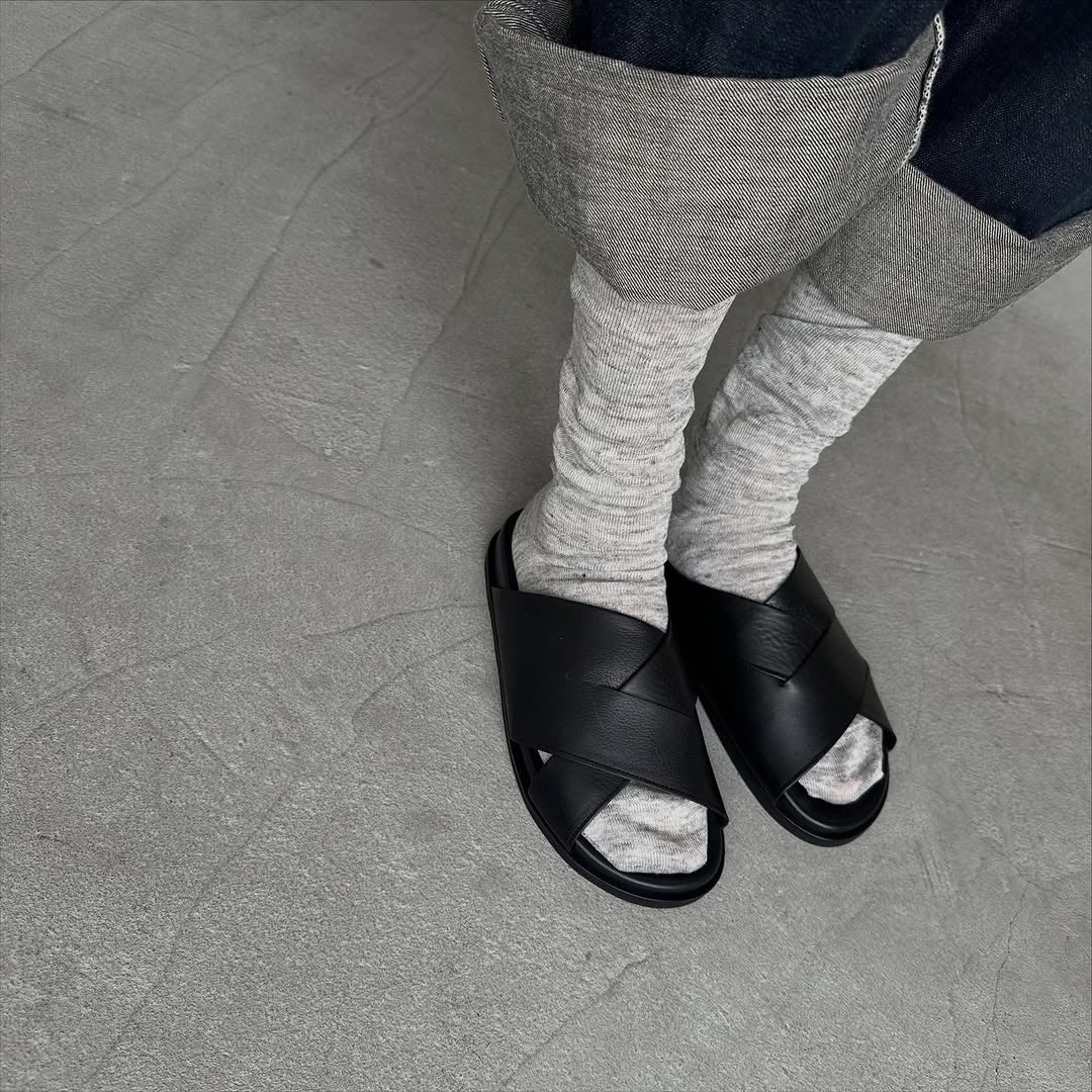 atelier naruse リネン天竺ハイソックス ミドルグレー
