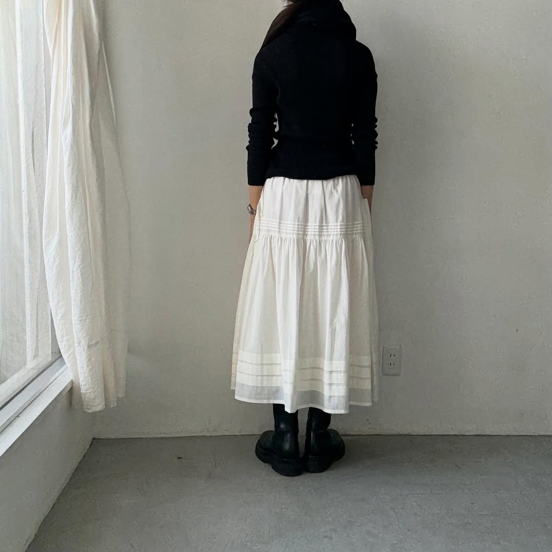 MAGALI コットンシルクピンタックスカート ホワイト