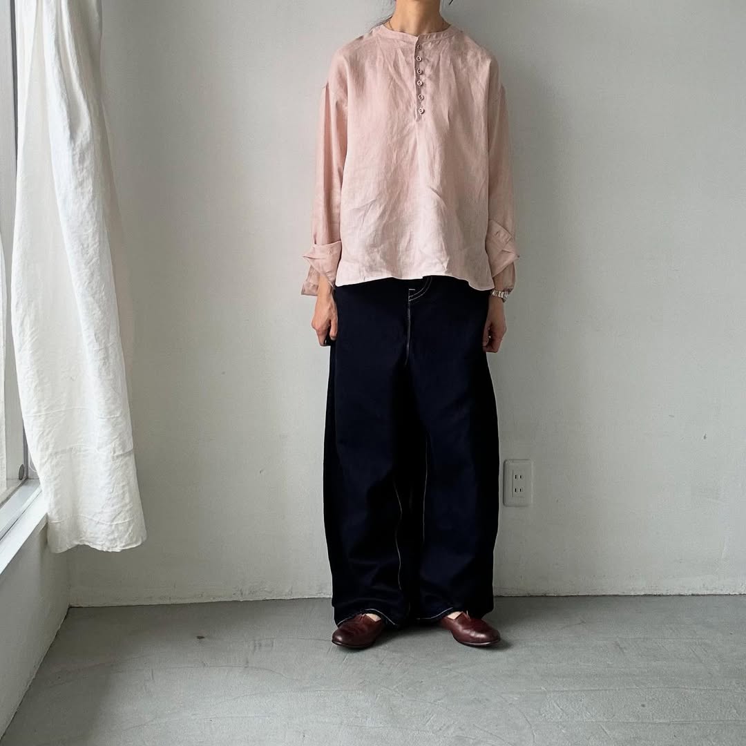 atelier naruse リネンスモックブラウス ペールピンク