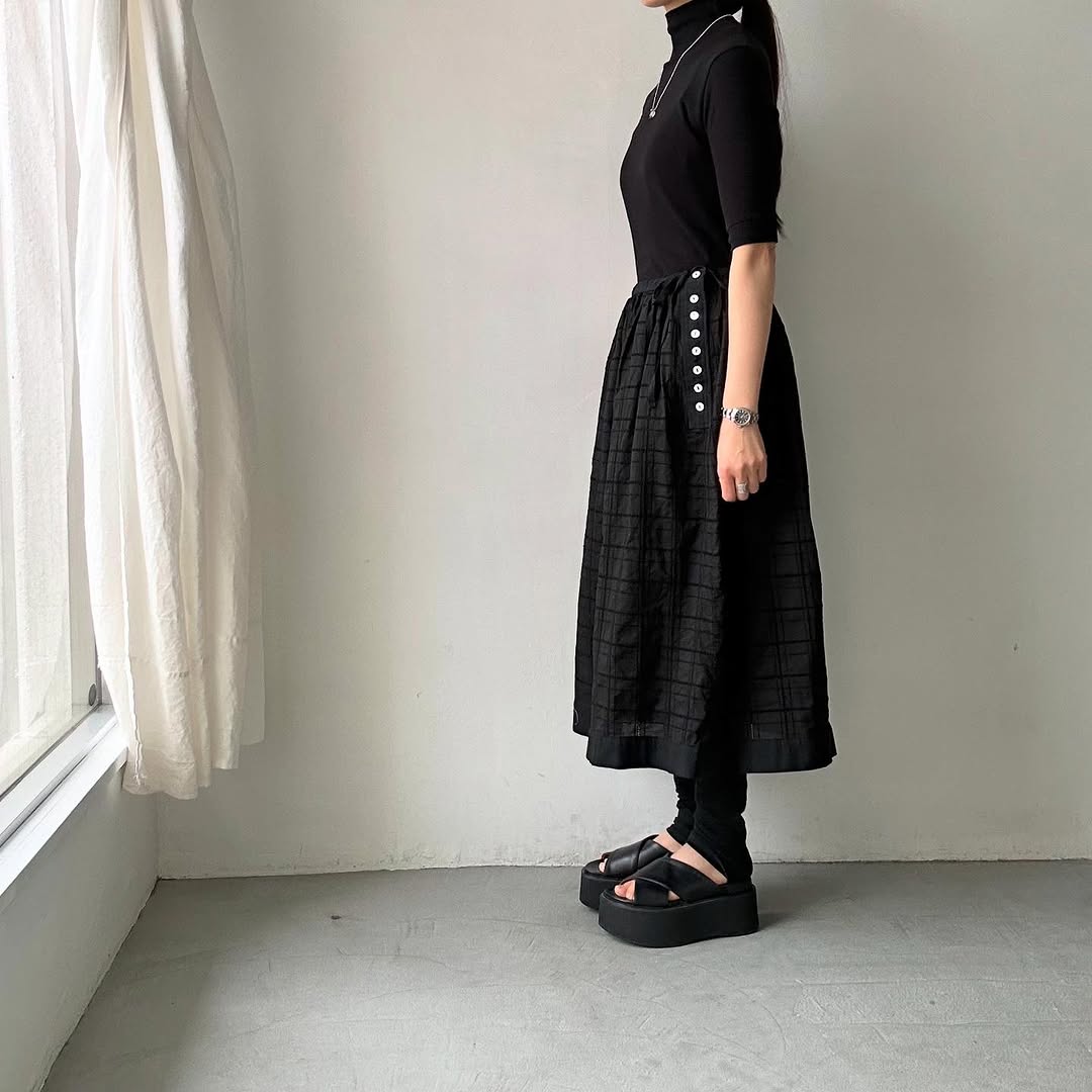 MAGALI ガーメントダイコットンレーススカート ブラック