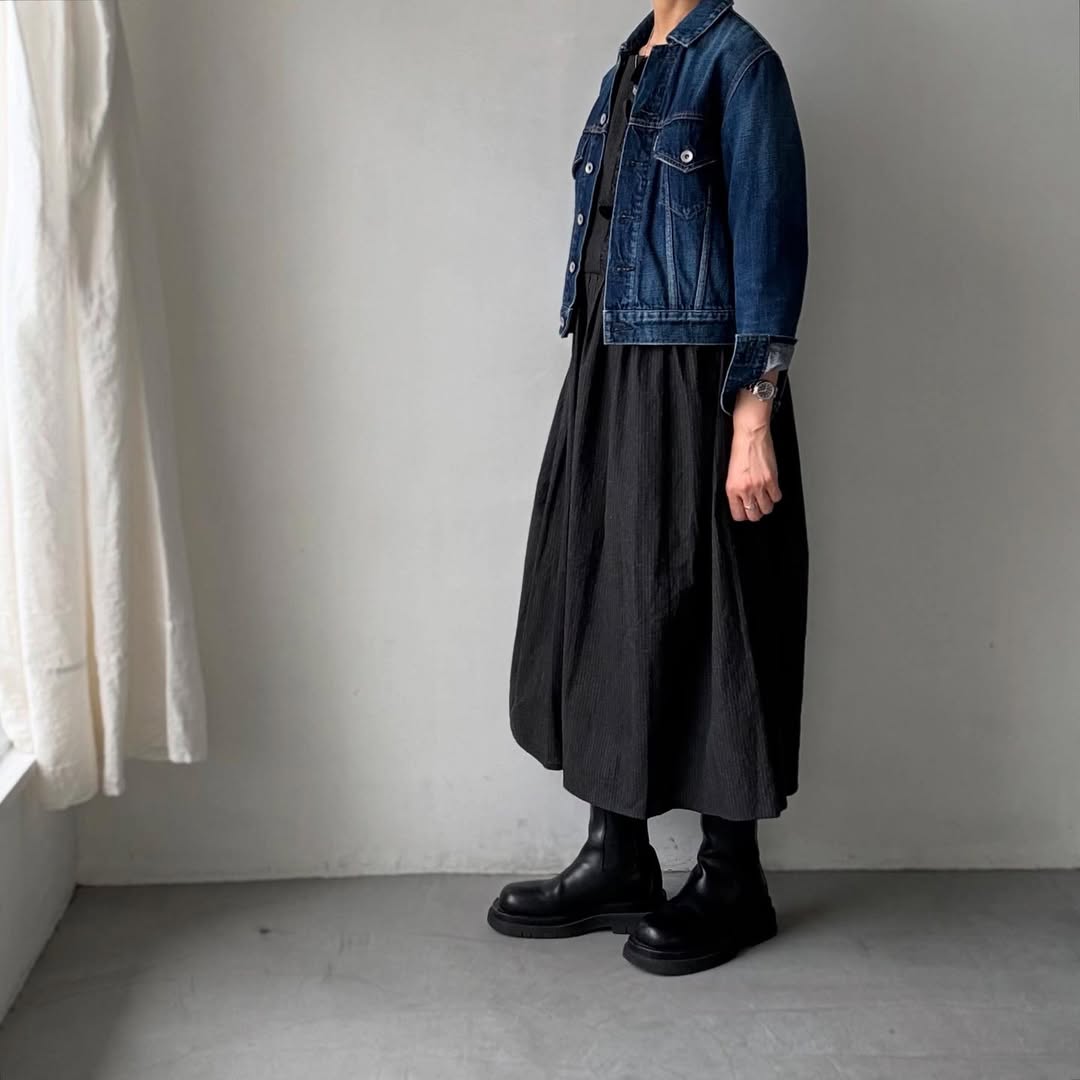 MAGALI 墨染めコットンリネンフリルワンピース