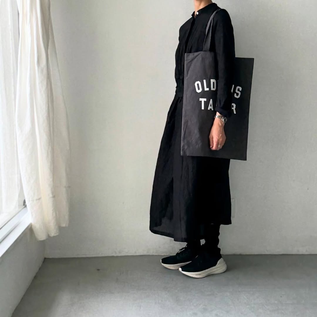 OLDMANS TAILOR OMTプリントトートバッグ チャコール