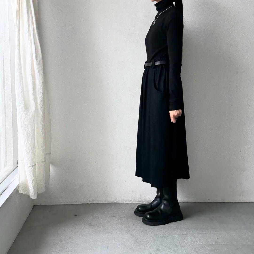 🟡木曜日入荷分予約受付🟡atelier naruse ウールポンチギャザースカート ブラック