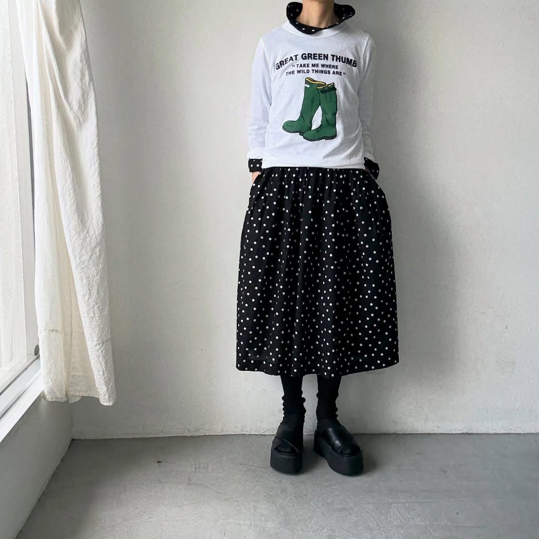 R&D.M.Co グリーンブーツ　長袖Tシャツ R&D.M.Co グリーンブーツ長袖Tシャツ – blanc