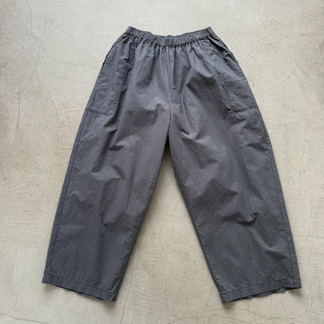 homspun パルキーシーチングコットンギャザーパンツ グレー