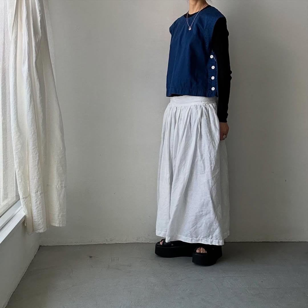 R&D.M.Co ライトオンスデニムボタンビブ