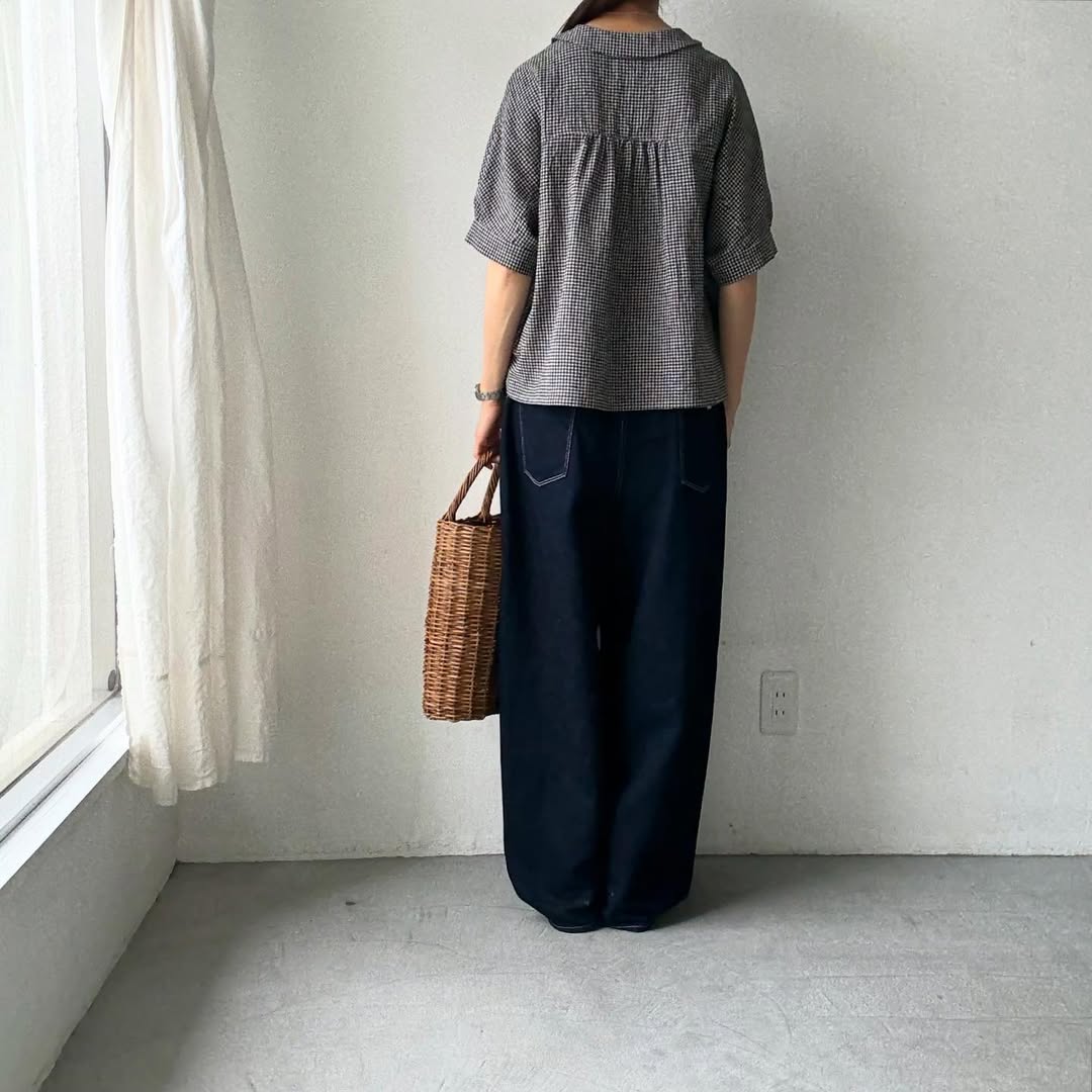 MAGALI リネンコットンギンガムフラットカラーブラウス