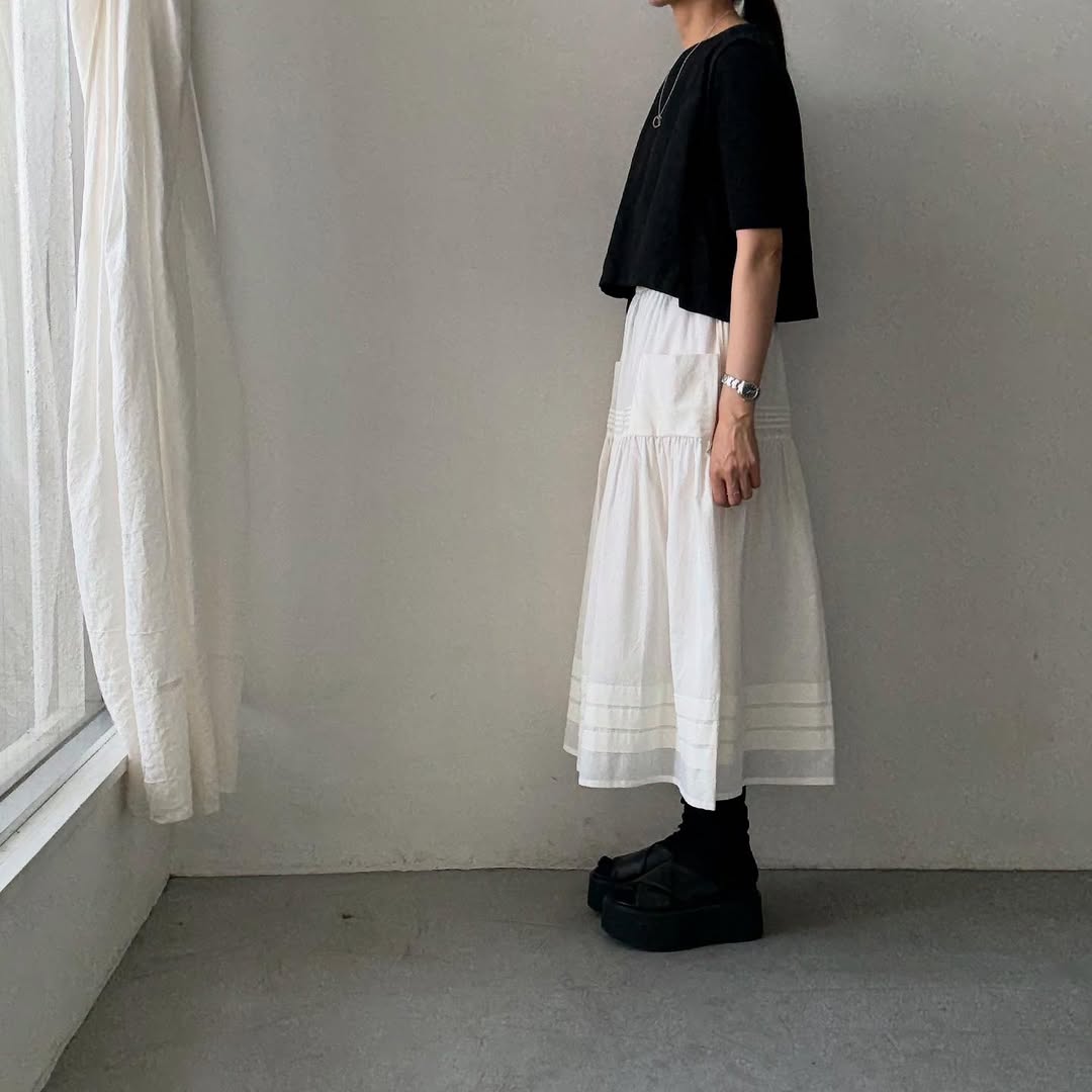MAGALI コットンシルクピンタックスカート ホワイト