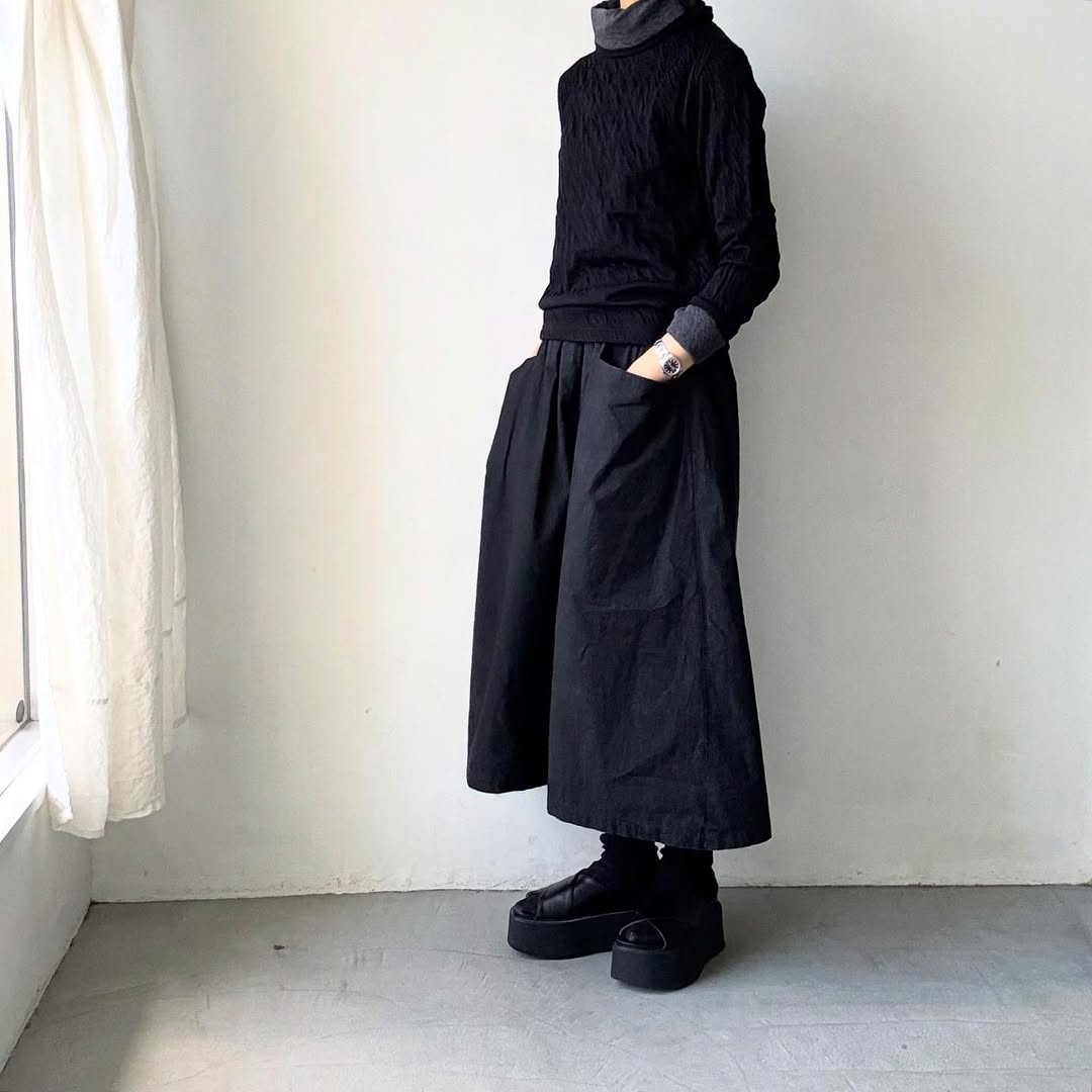 atelier naruse ウールコットンタートルネックカットソー ブラック