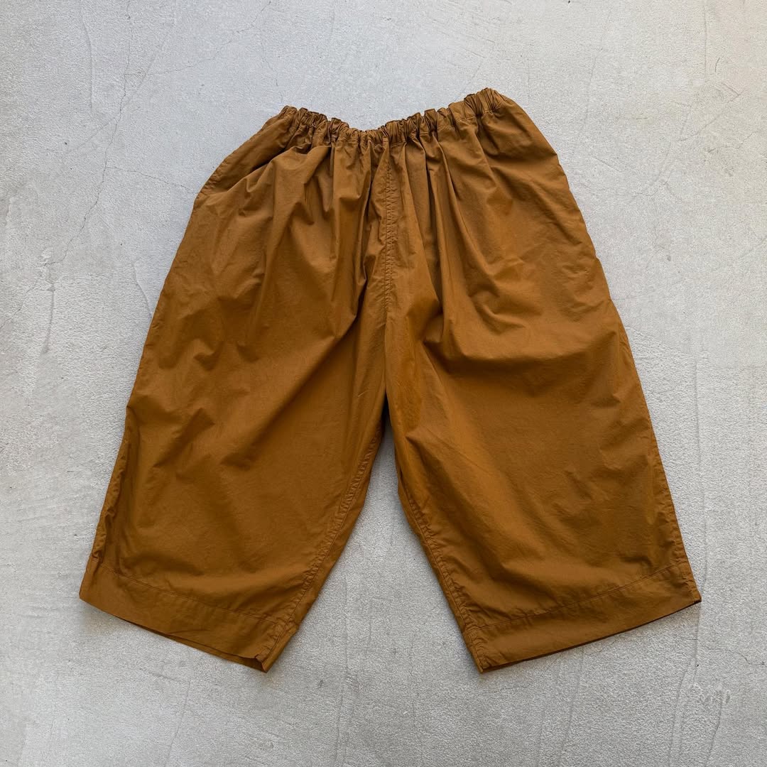 R&D.M.Co ガーメントダイタイプライターハーフゴムパンツ ブラウン