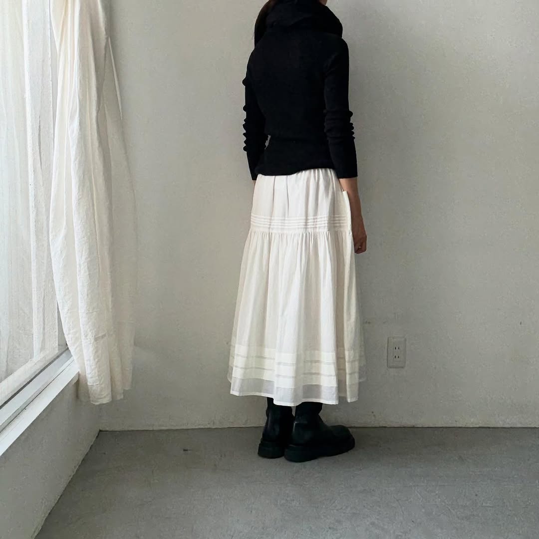 MAGALI コットンシルクピンタックスカート ホワイト