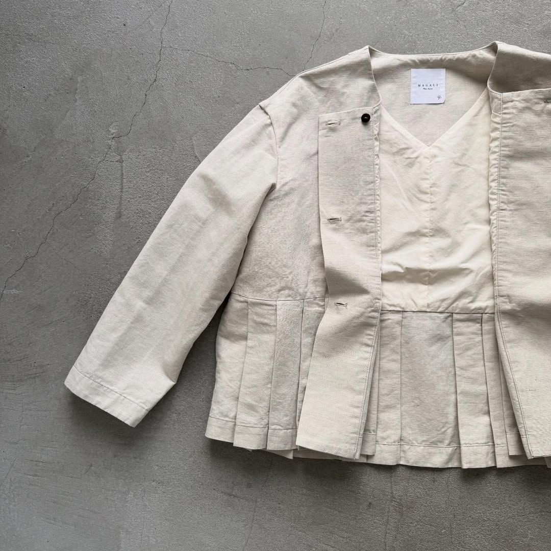 MAGALI ハイカウントコットンリネンダブルボタンジャケット オートミール