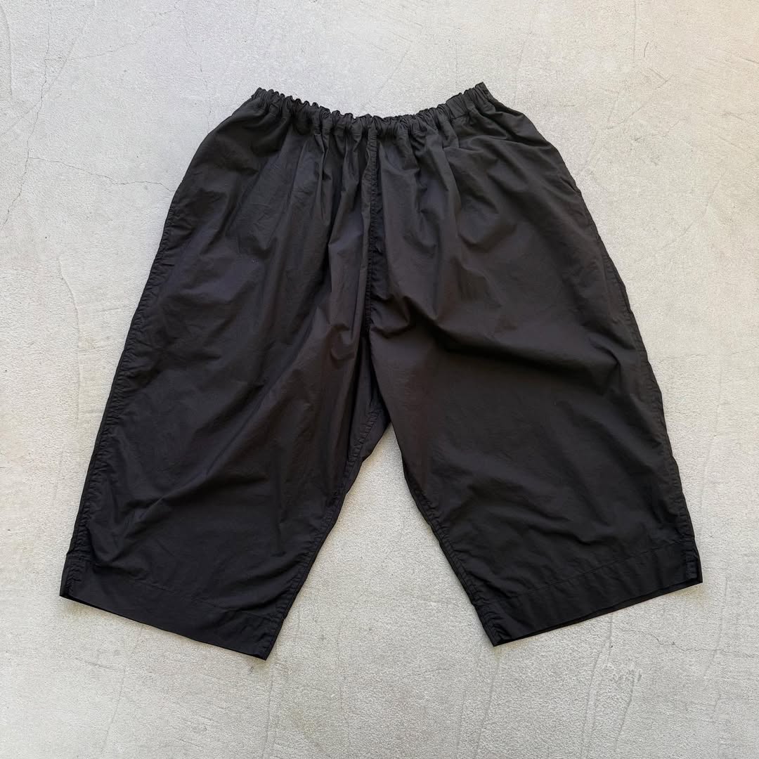 R&D.M.Co ガーメントダイタイプライターハーフゴムパンツ ブラック