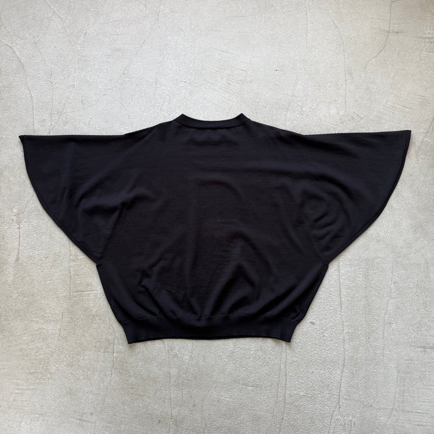 🟡週末入荷分予約受付中🟡as it is フレアスリーブコットンニット ブラック