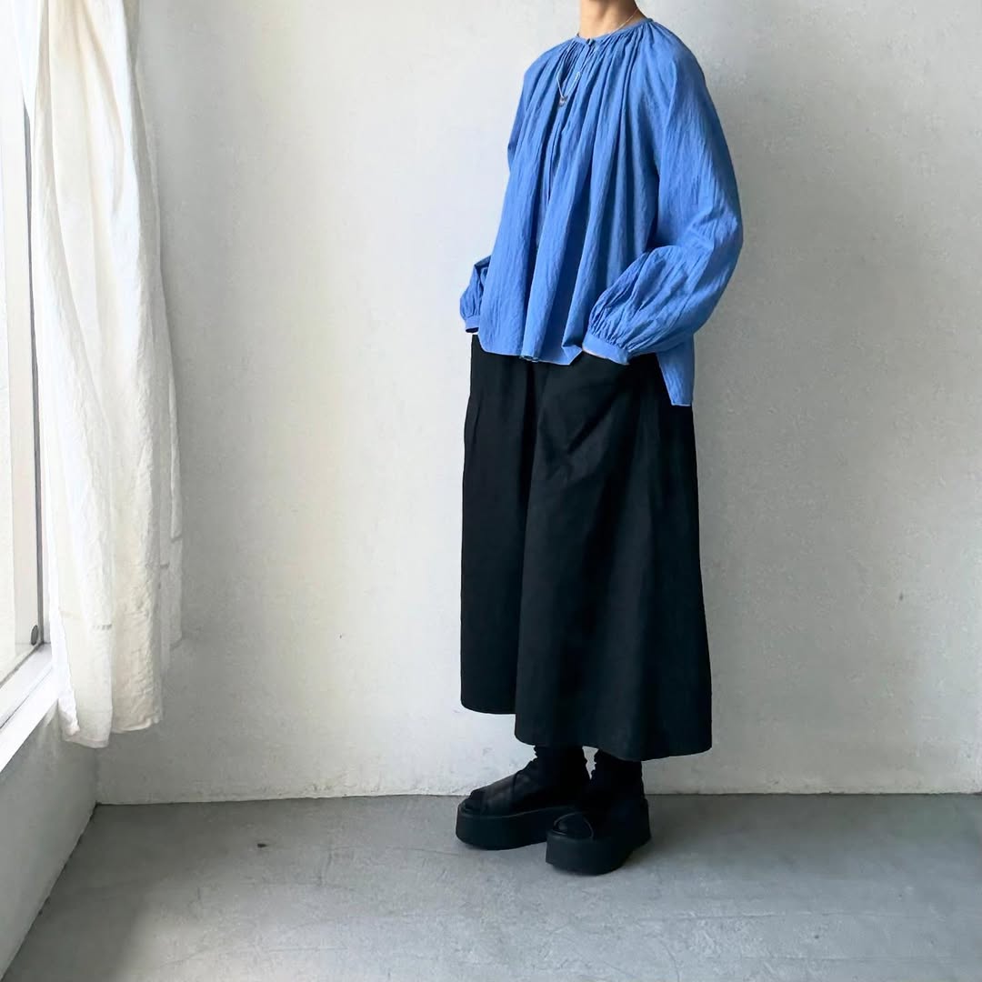 atelier naruse コットンギャザーブラウス