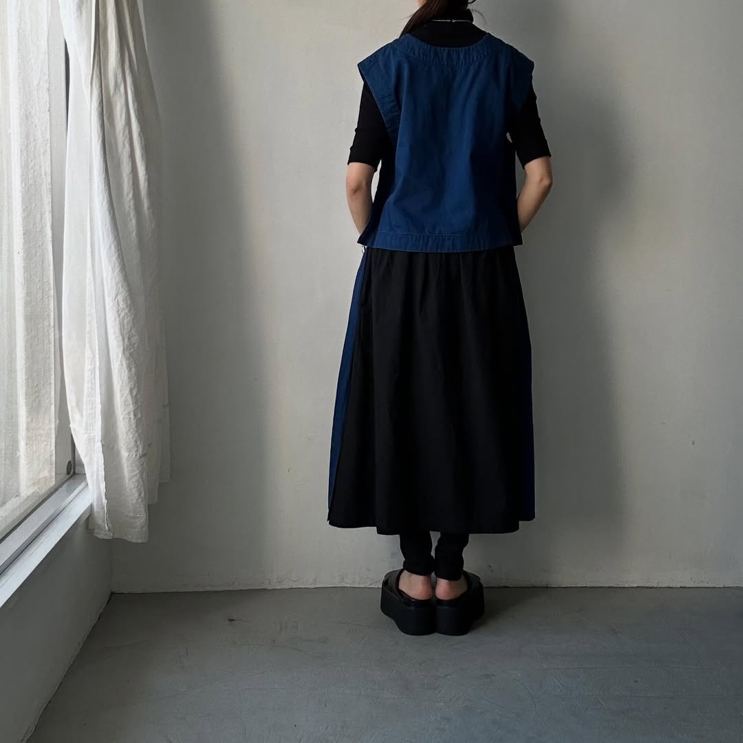 R&D.M.Co ライトオンスデニムボタンビブ