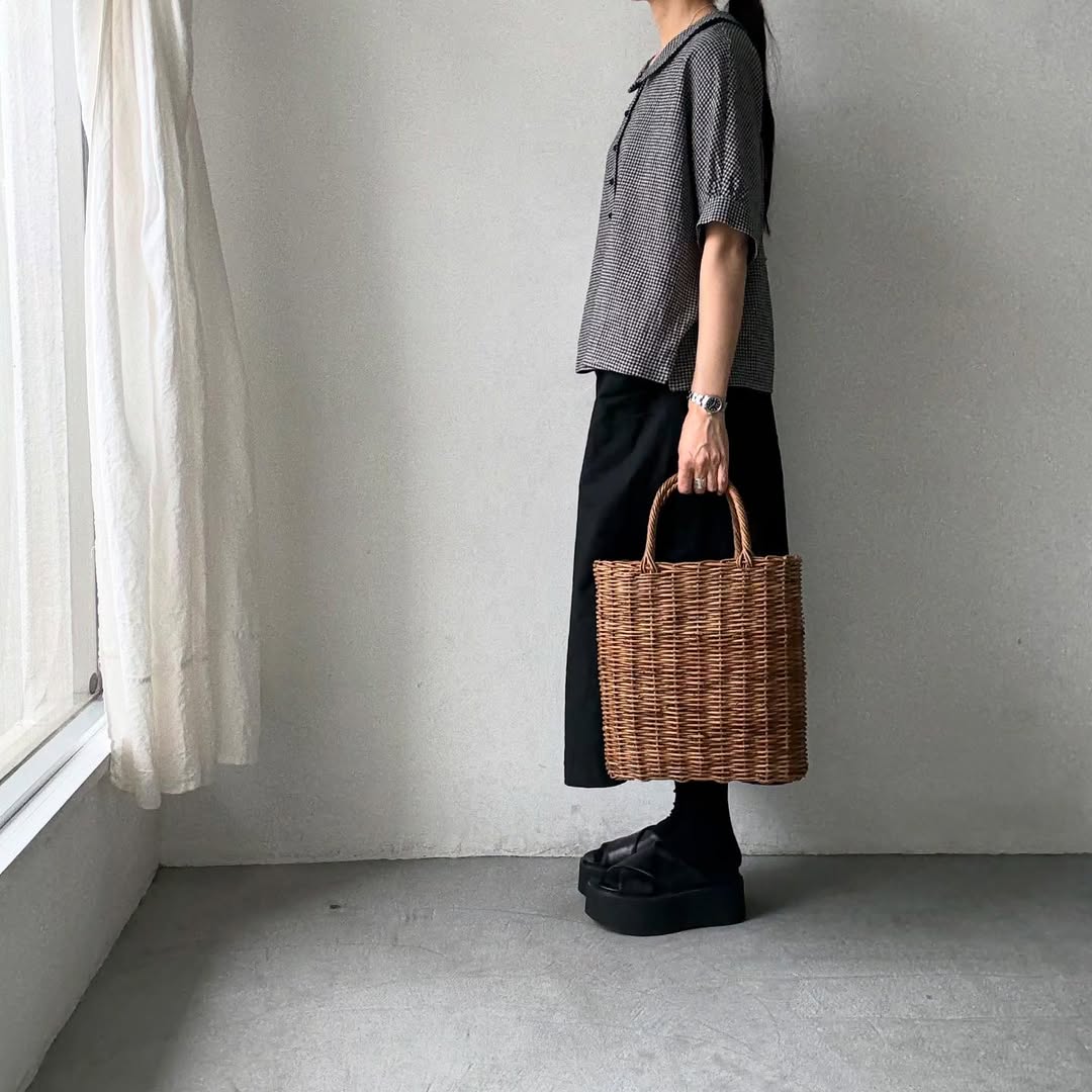 MAGALI リネンコットンギンガムフラットカラーブラウス