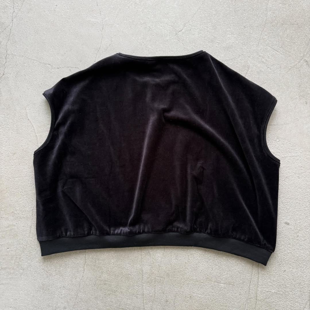 Linenya ベロアベスト