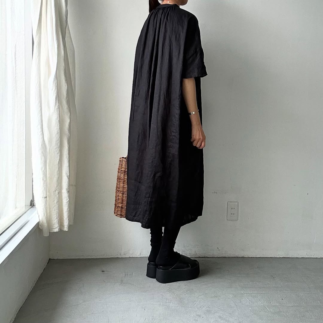 atelier naruse リネンワイドギャザーワンピース