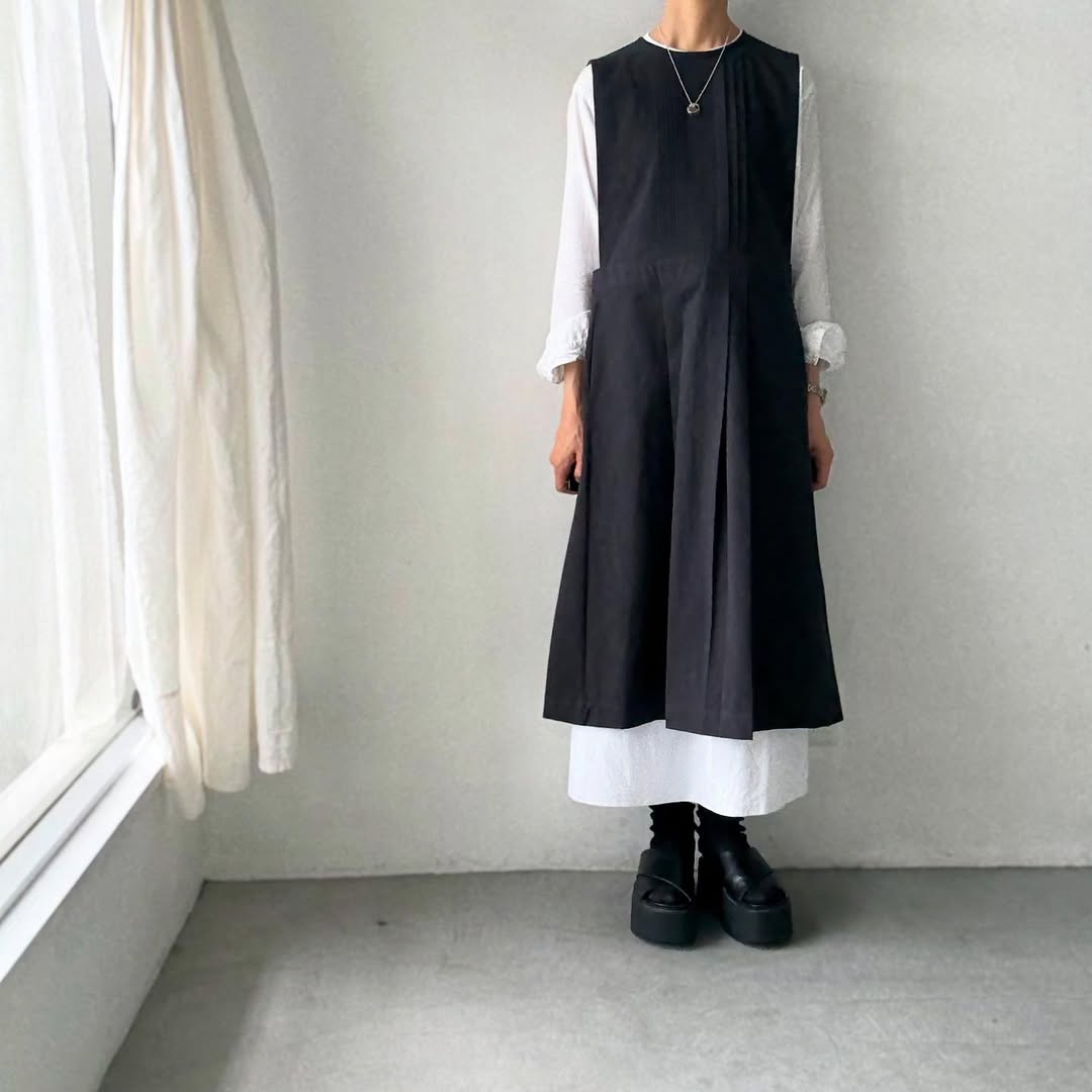 atelier d'antan kobell コットンエプロンドレス ダークグレー