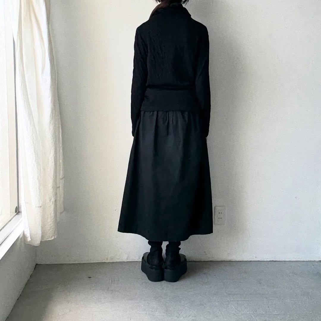 atelier naruse ウールコットンタートルネックカットソー ブラック