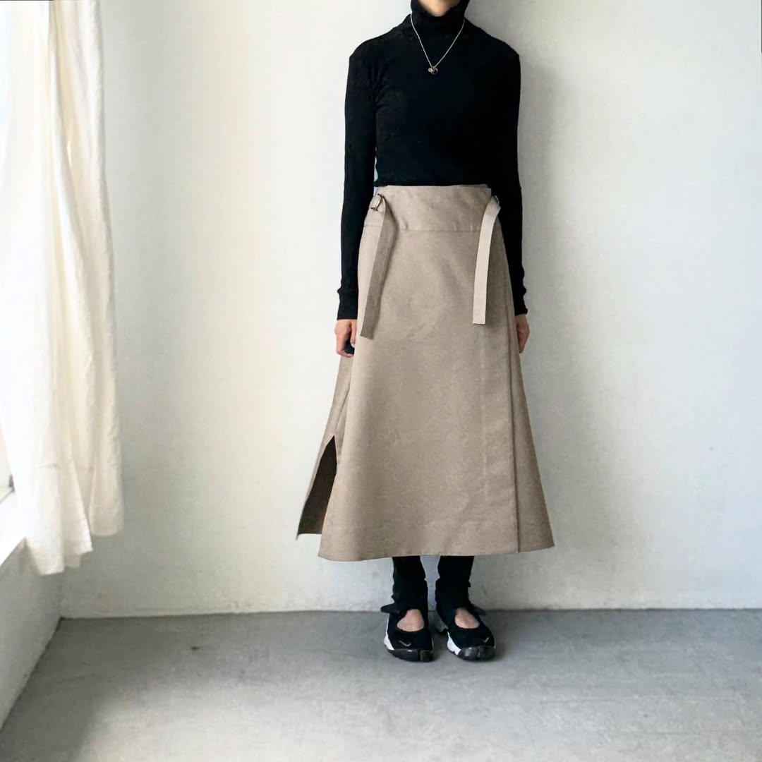 TENNE HANDCRAFTED MODERN ラップスカート カーキ – blanc