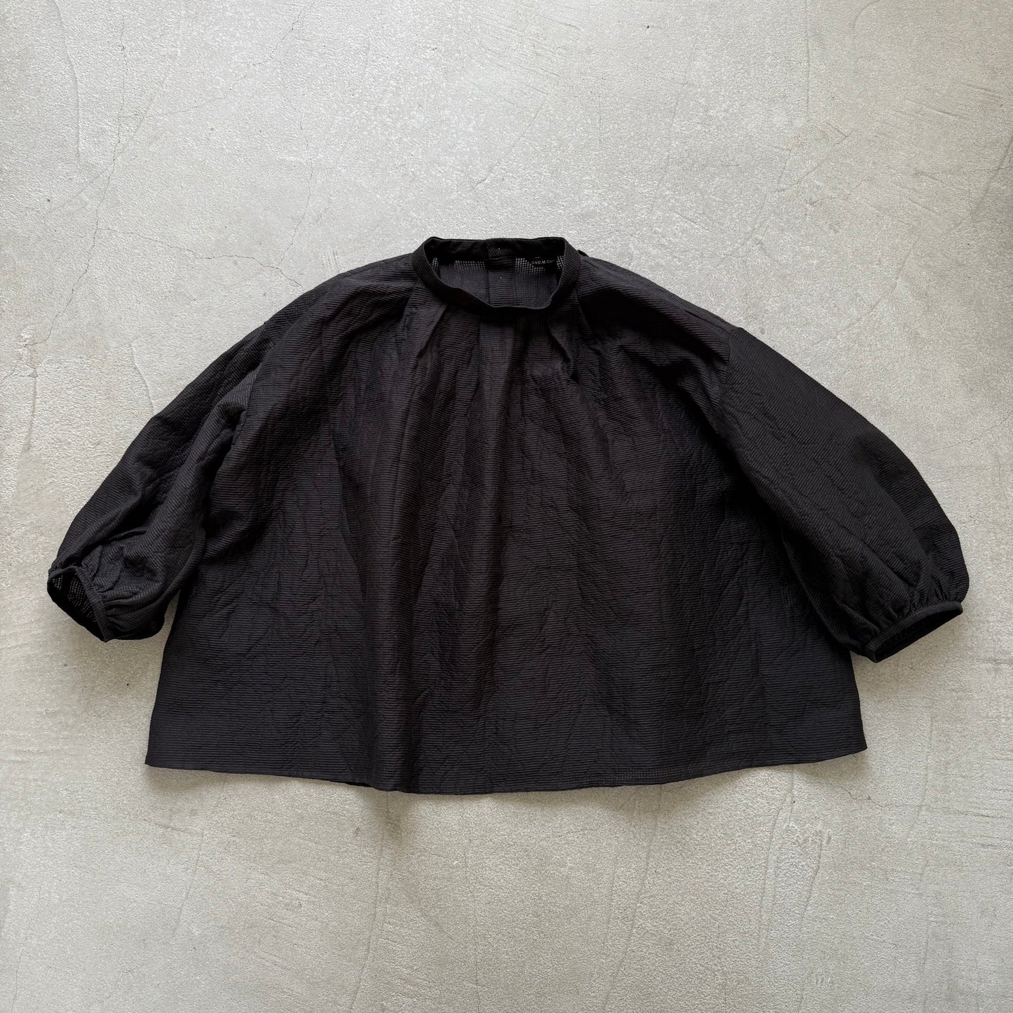 R&D.M.Co シェーディングチェックスモックブラウス