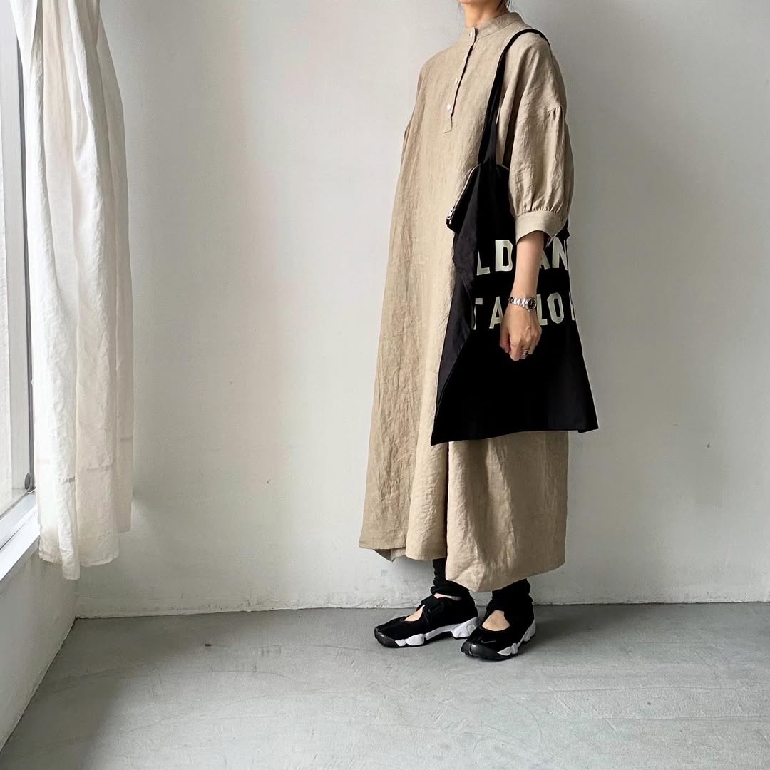 Linenya リネンスタンドカラーワンピース ベージュ