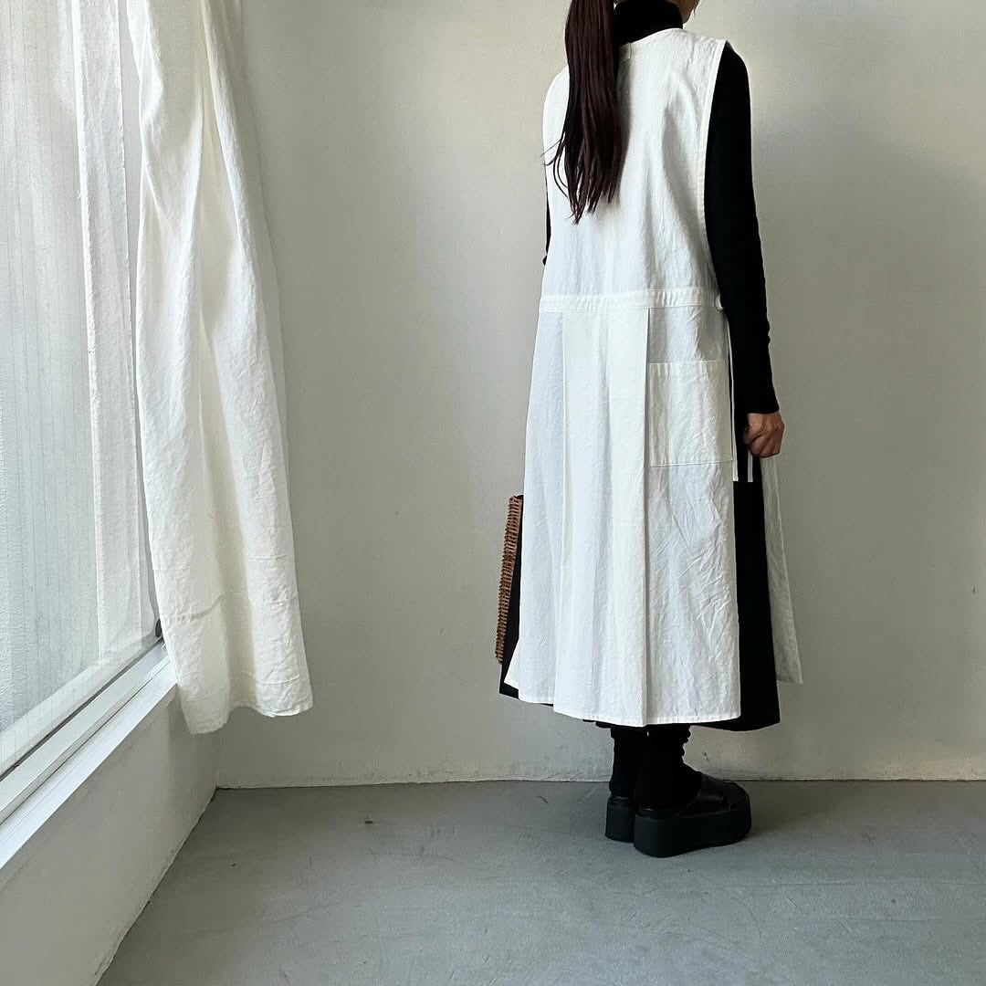 RINNE社 エプロンワンピース