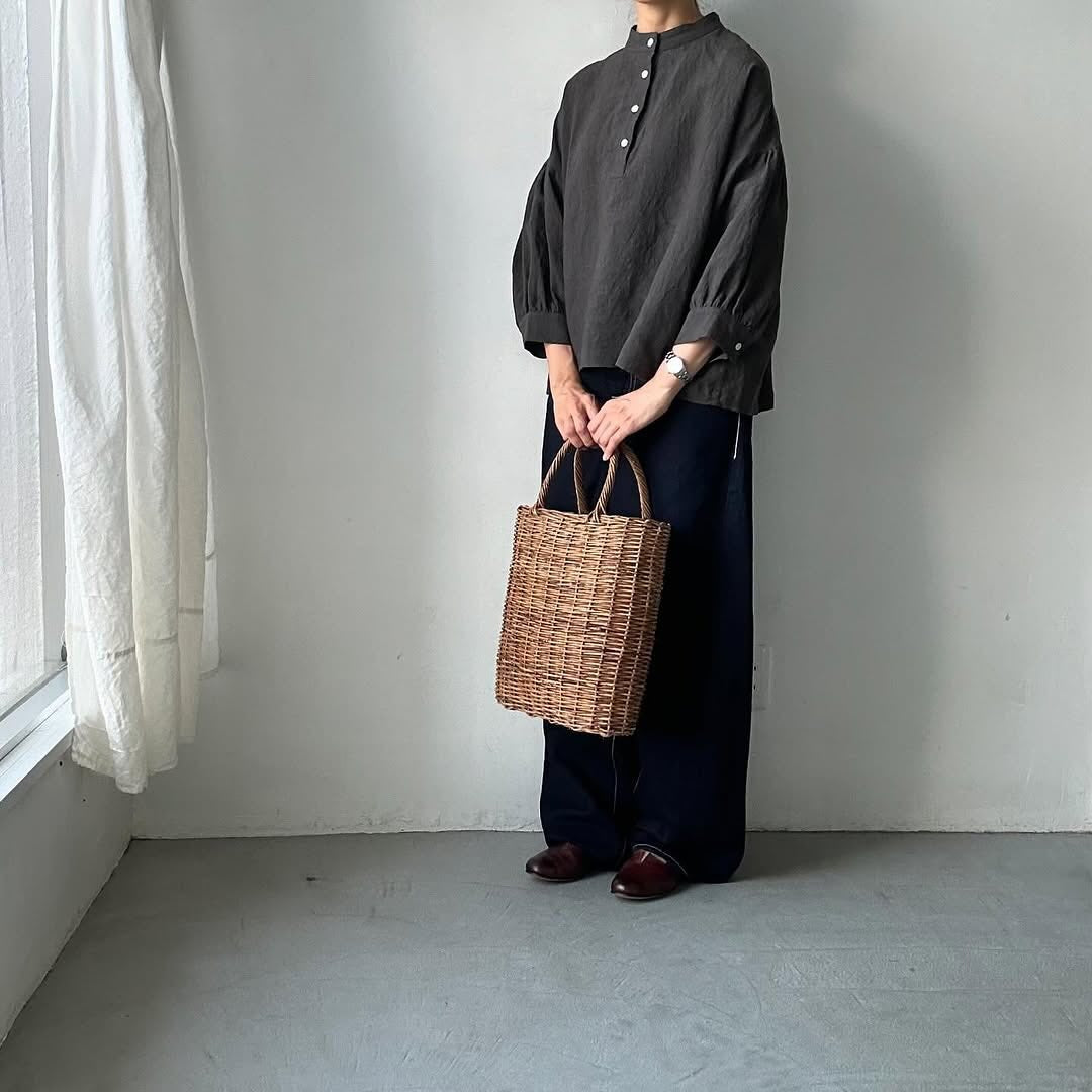 Linenya リネンスタンドカラーブラウス チャコール