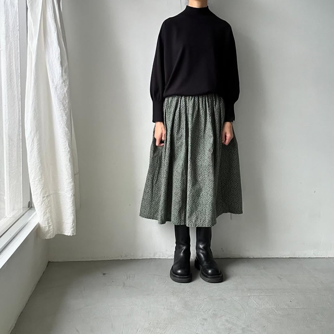 as it is.モックネックコットン長袖ニット