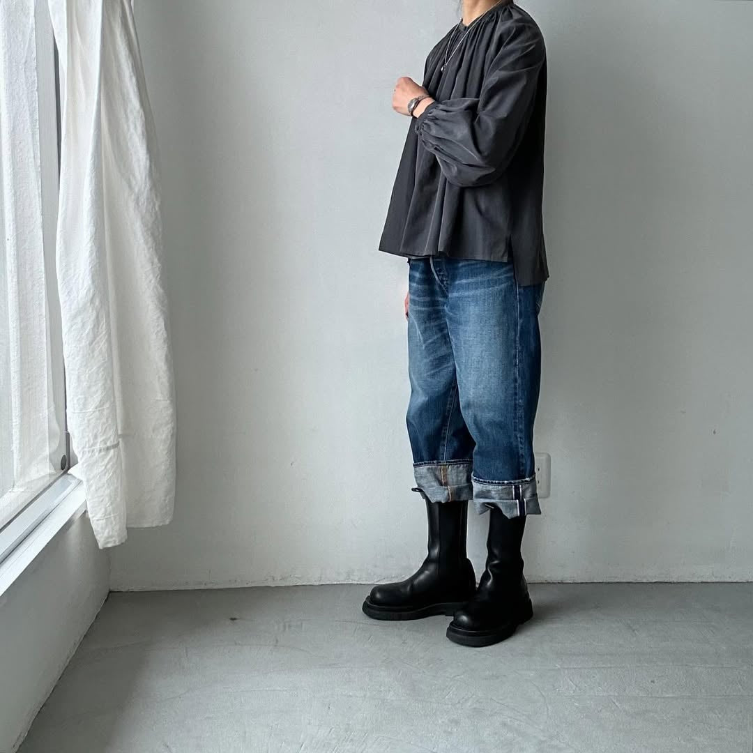 atelier naruse コットントリアセテートギャザーブラウス チャコール