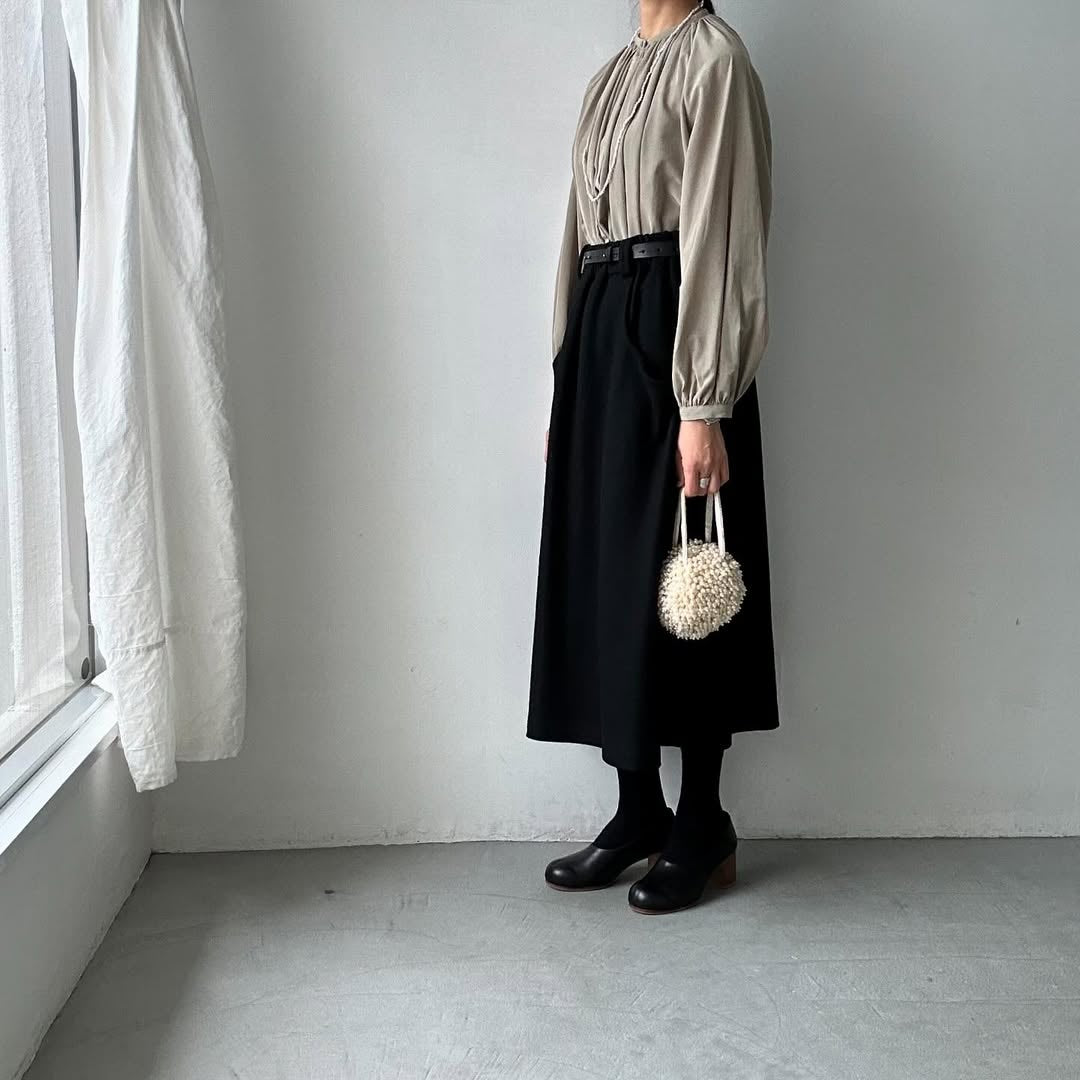 atelier naruse コットントリアセテートギャザーブラウス ベージュ