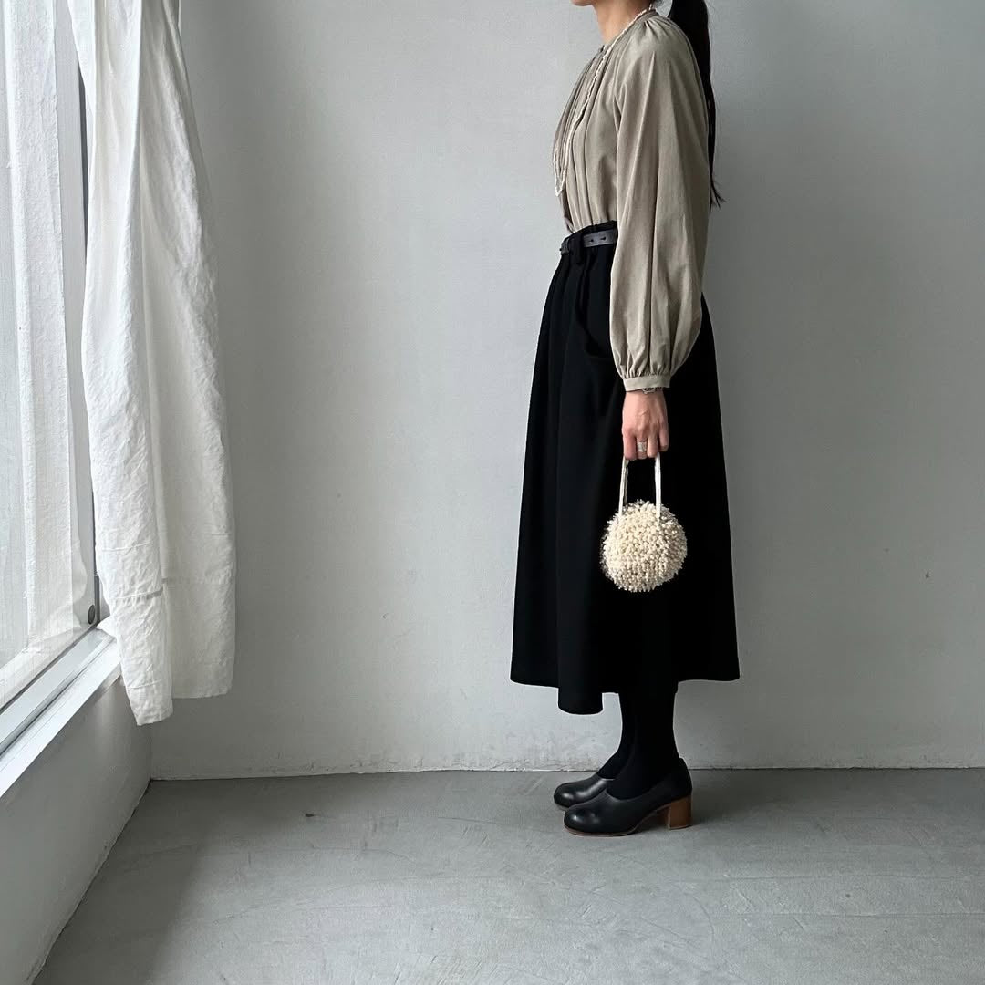 atelier naruse コットントリアセテートギャザーブラウス ベージュ