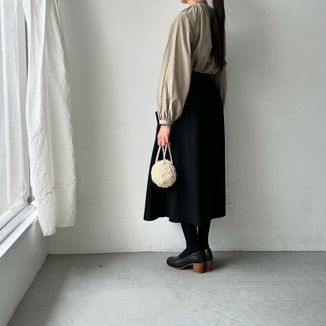 atelier naruse コットントリアセテートギャザーブラウス ベージュ