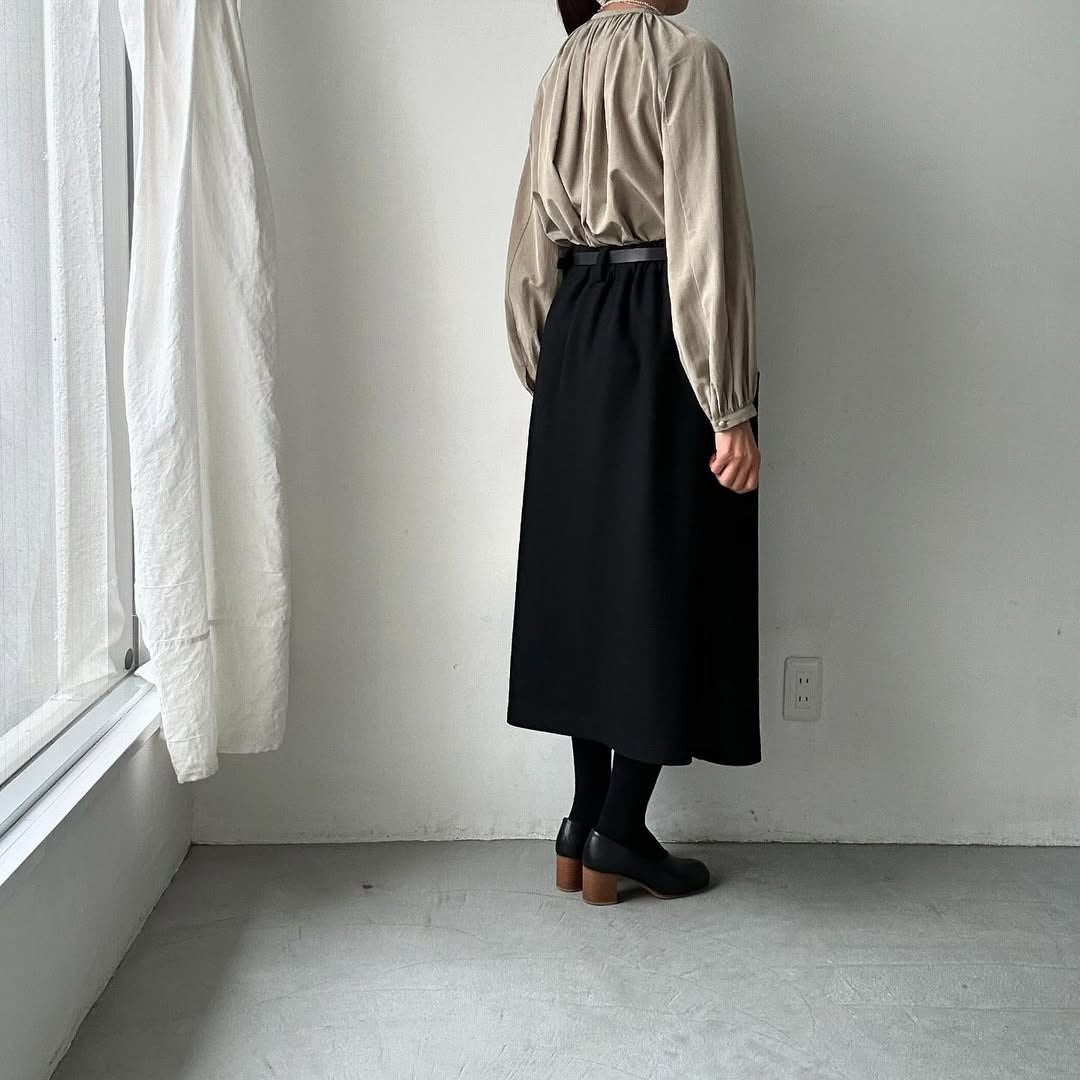 atelier naruse コットントリアセテートギャザーブラウス ベージュ