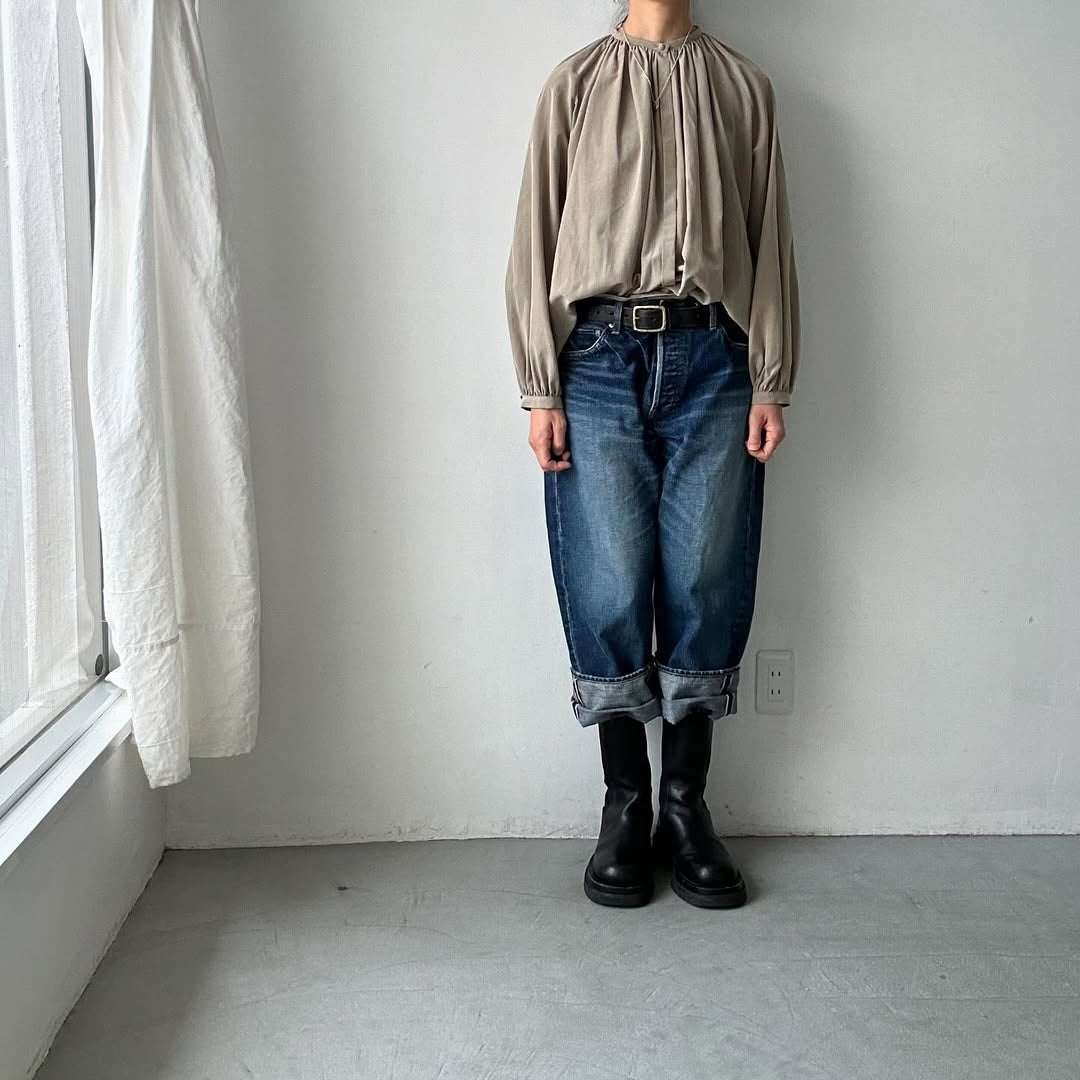 atelier naruse コットントリアセテートギャザーブラウス ベージュ