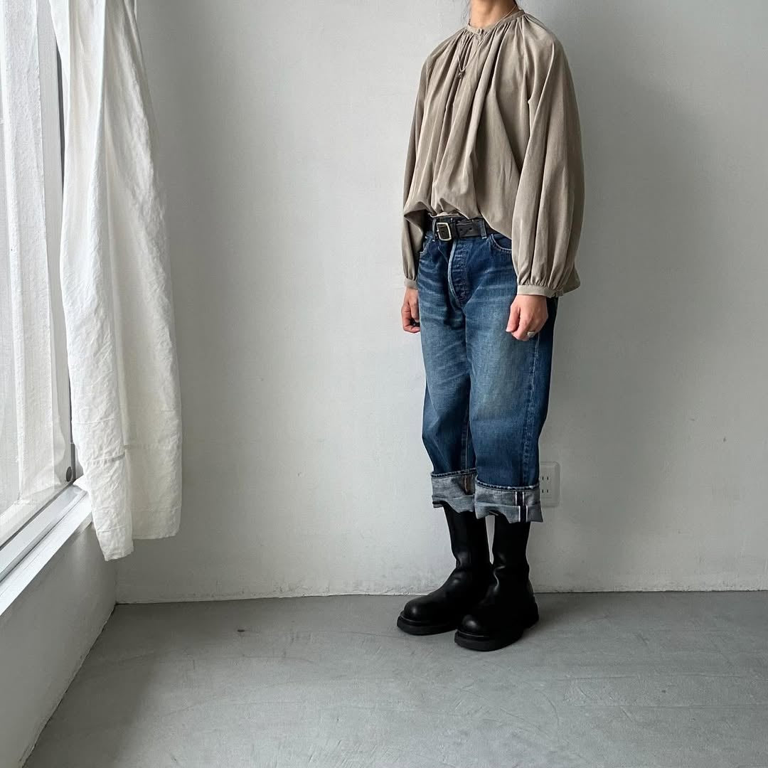 atelier naruse コットントリアセテートギャザーブラウス ベージュ