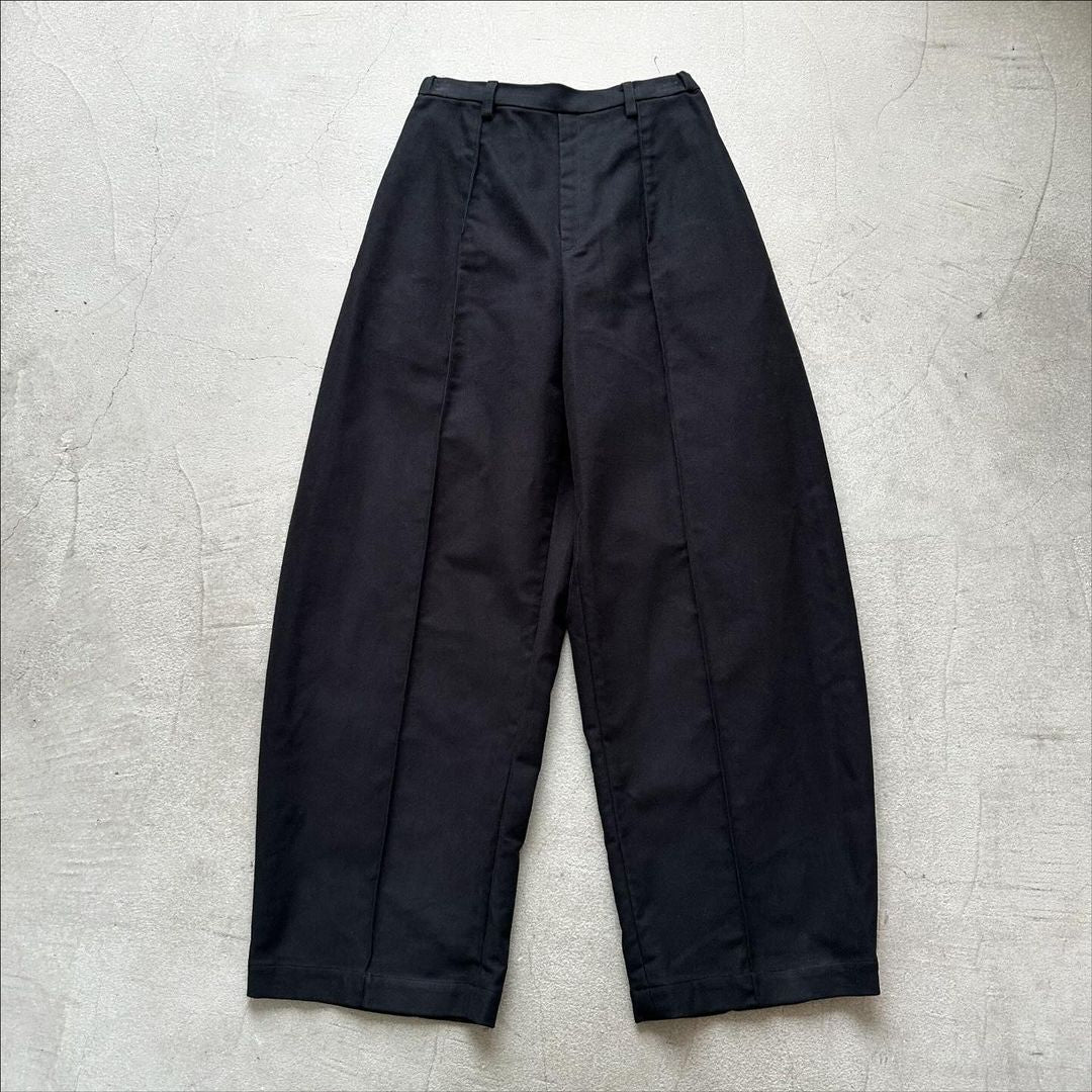 TENNE HANDCRAFTED MODERN カーブパンツ