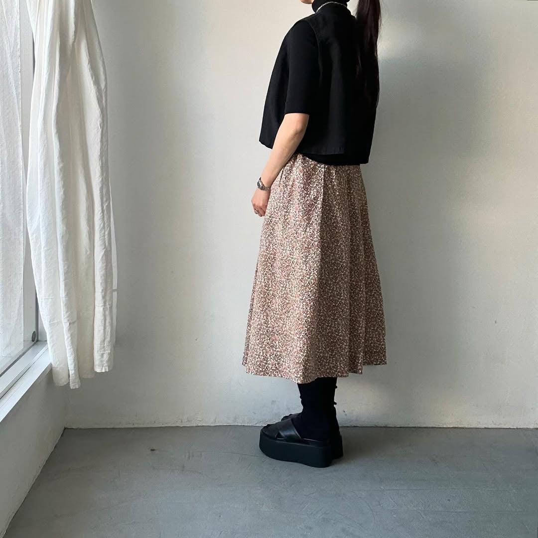 Linenya リバティコットンタックスカート レッド