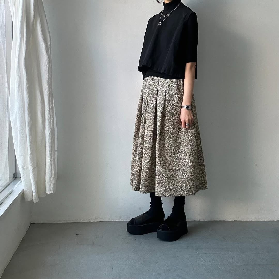 Linenya リバティコットンタックスカート ベージュ