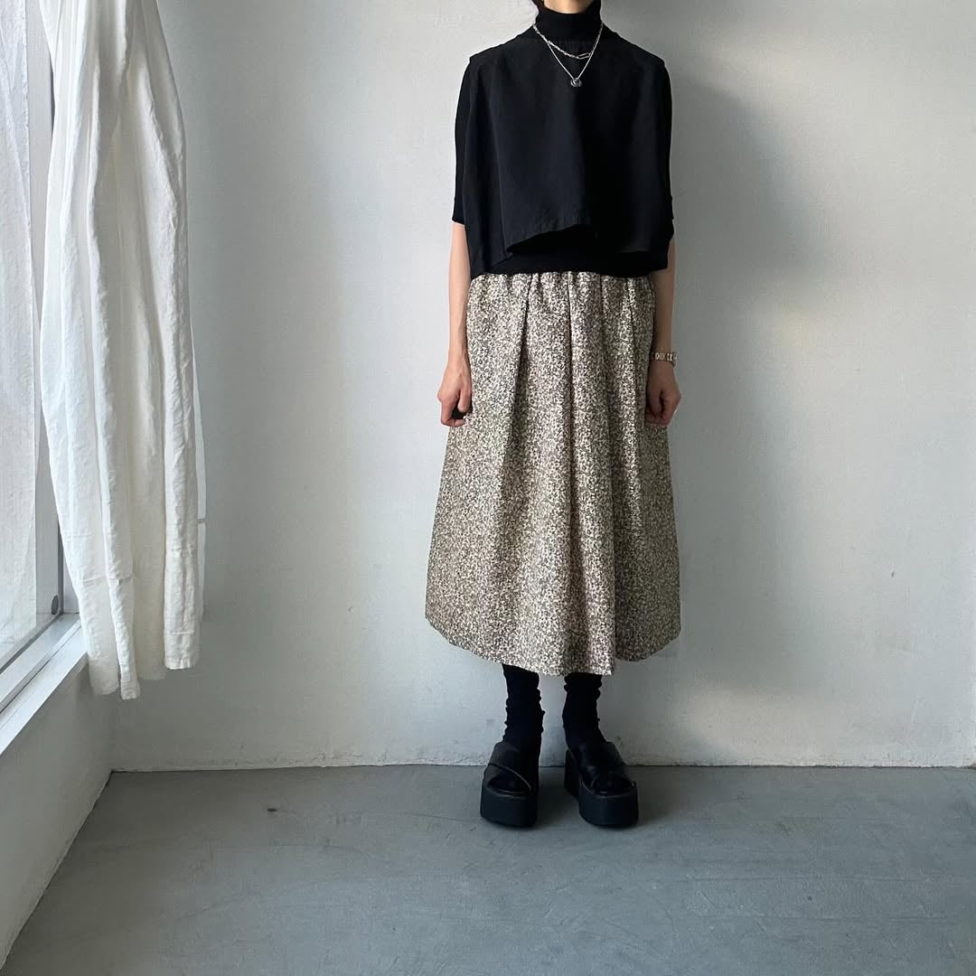 Linenya リバティコットンタックスカート ベージュ