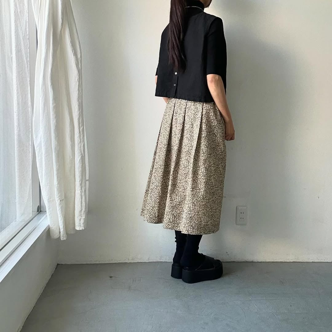 Linenya リバティコットンタックスカート ベージュ