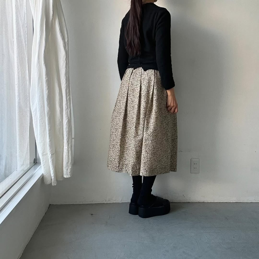 Linenya リバティコットンタックスカート ベージュ